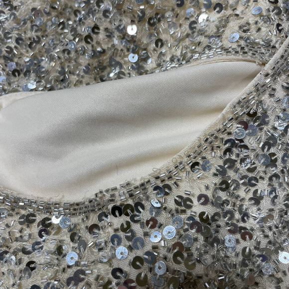 Mac Duggal NWOT Silver Sequined Modi Sheath Cocktail Dress Size 6 Beaded Sparkle - Picture 12 of 12